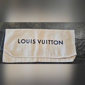 🍍LV dust cover bag only